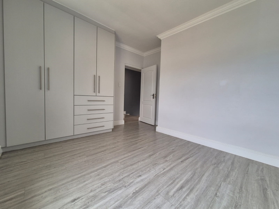 To Let 3 Bedroom Property for Rent in Langeberg Heights Western Cape